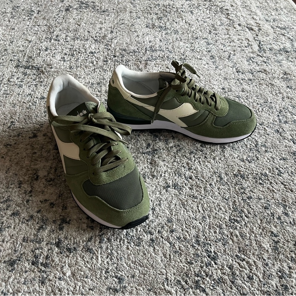 Diadora Green and White Sneakers Retro Design - Picture 7 of 13